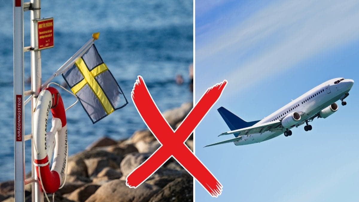 Svensk semester och flygplan i luften.