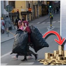 Pantplockare, pengar och en pantflaska.