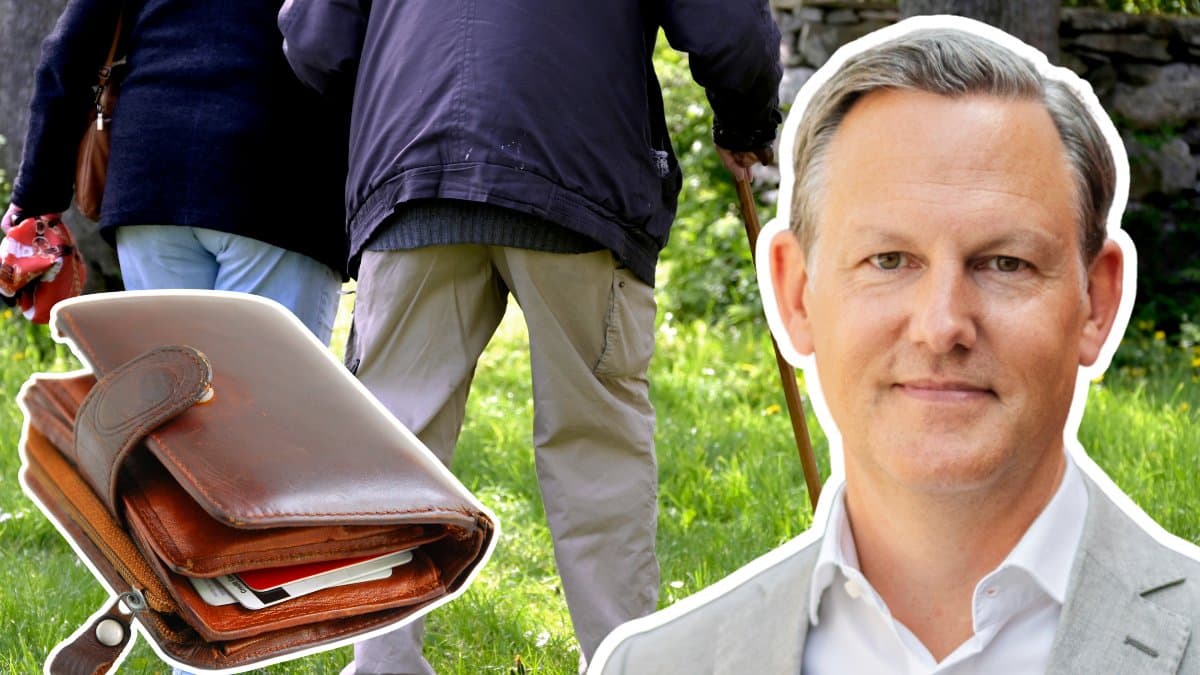 Två pensionärer som går hand i hand i bakgrunden. En utklippt bild på en plånbok vänster. Staffan Ström utklippt till höger.