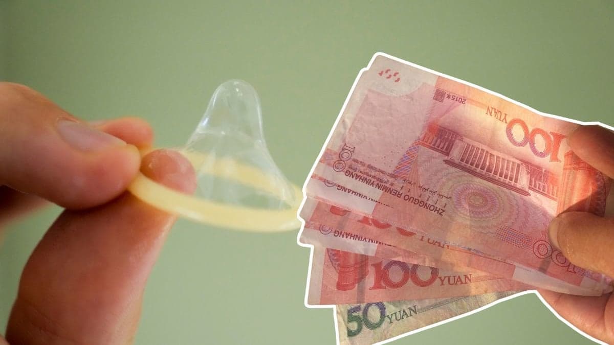 Kondom och pengar i kinesiska valörer.