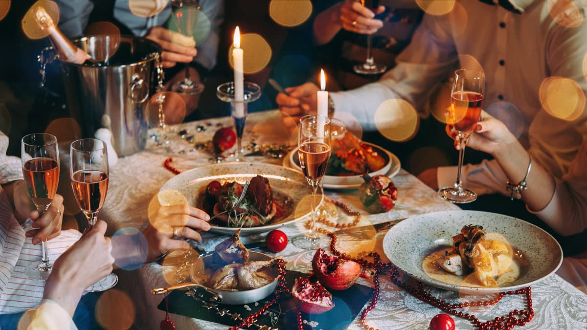 Årets julfest är snart här. Spana in de grymma prylarna som maxar julfesten.