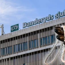 Danderyds sjukhus vädjar nu till patienter och närstående att lämna värdesaker hemma innan sjukhusbesök.