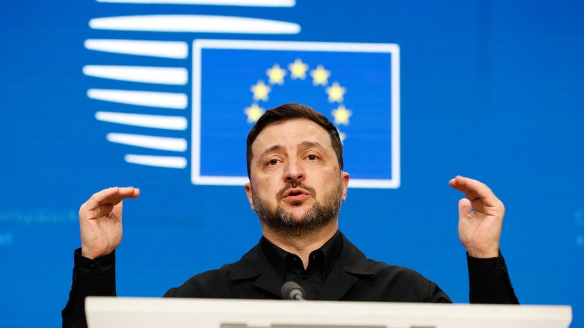 Ukrainas president Volodymyr Zelenskyj håller presskonferens i samband med EU:s toppmöte i Bryssel i december 2025.