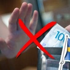 Kontanter och bankomat.