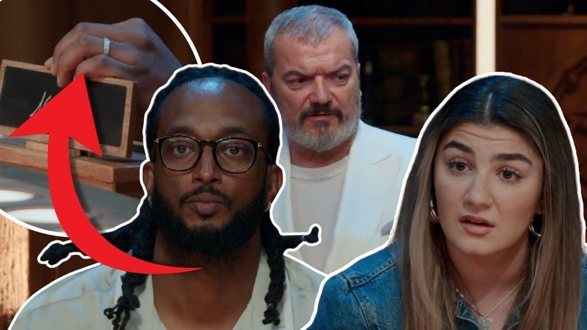 Ahmed Behran, Matilda Allan och Dragomir Mrsic vid runda bordet i Förrädarna och en skylt där Ahmed har skrivit Matildas namn och röstat på henne