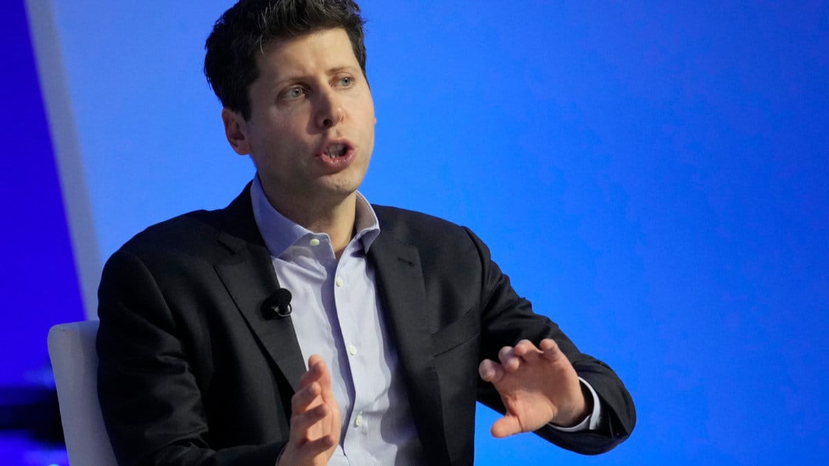 Sam Altman återvänder till Open AI.