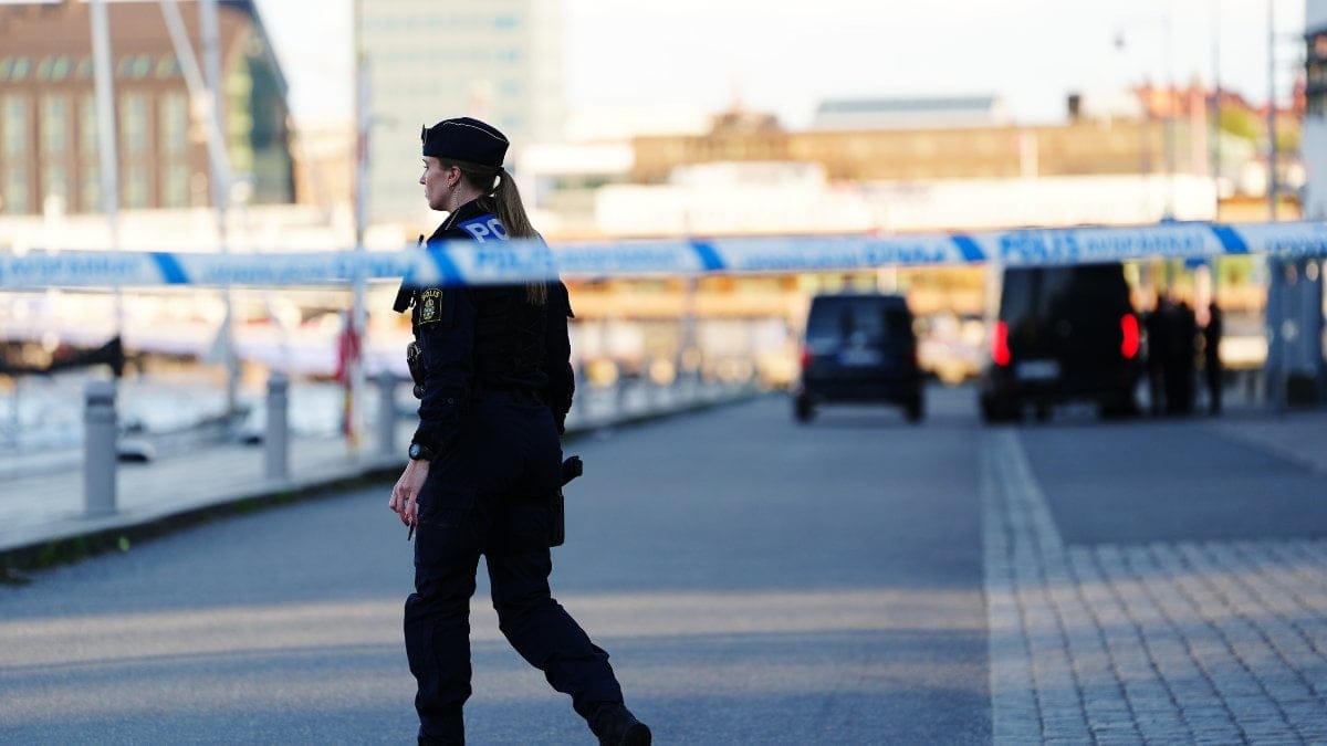 Polis