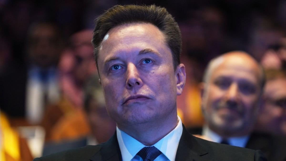 Elon Musk menar att det inte är någon idé att spara till pensionen.