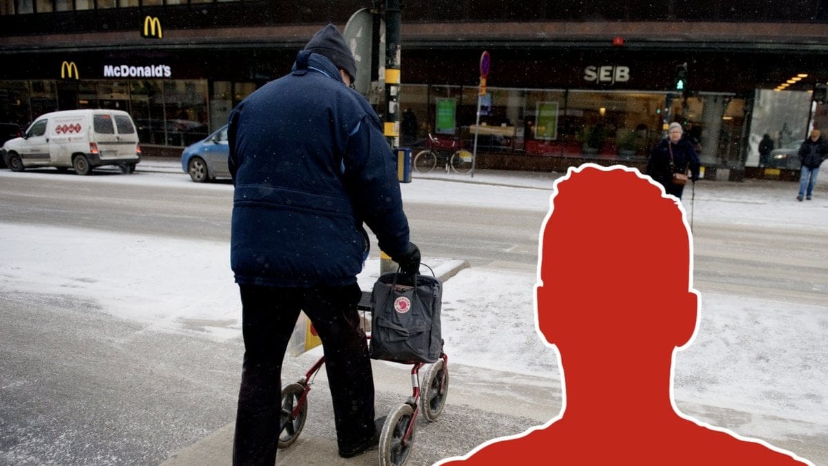 Tonårspojken döms till skyddstillsyn.