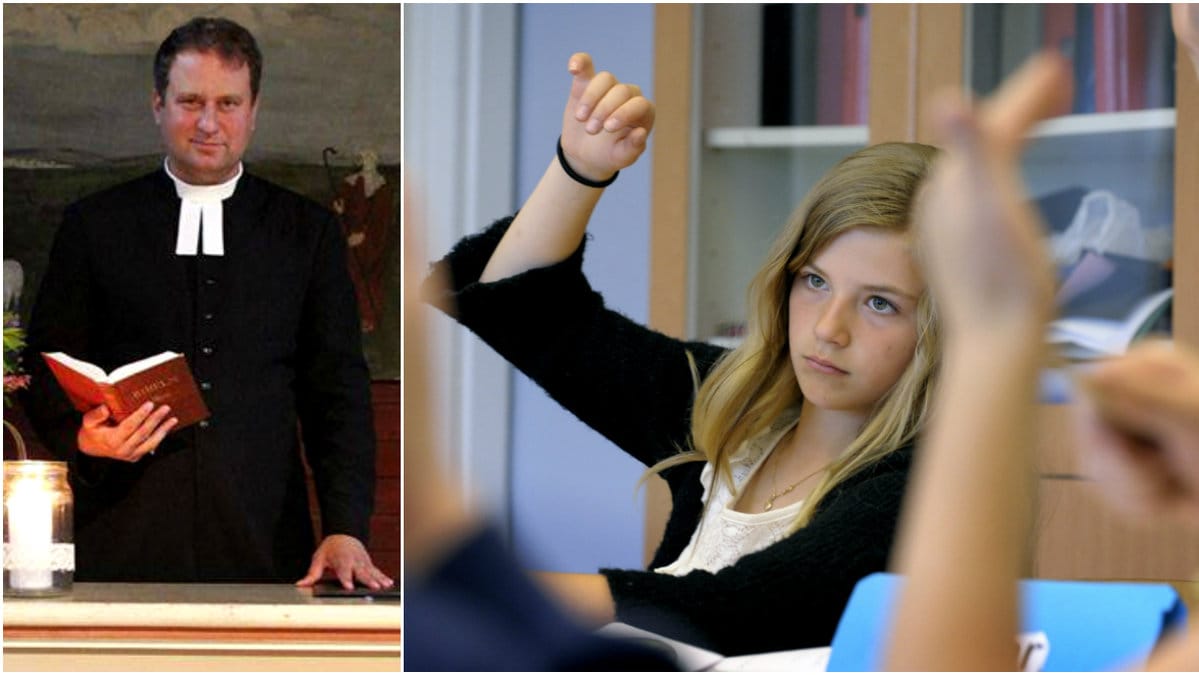 Elev räcker upp handen i skolklass