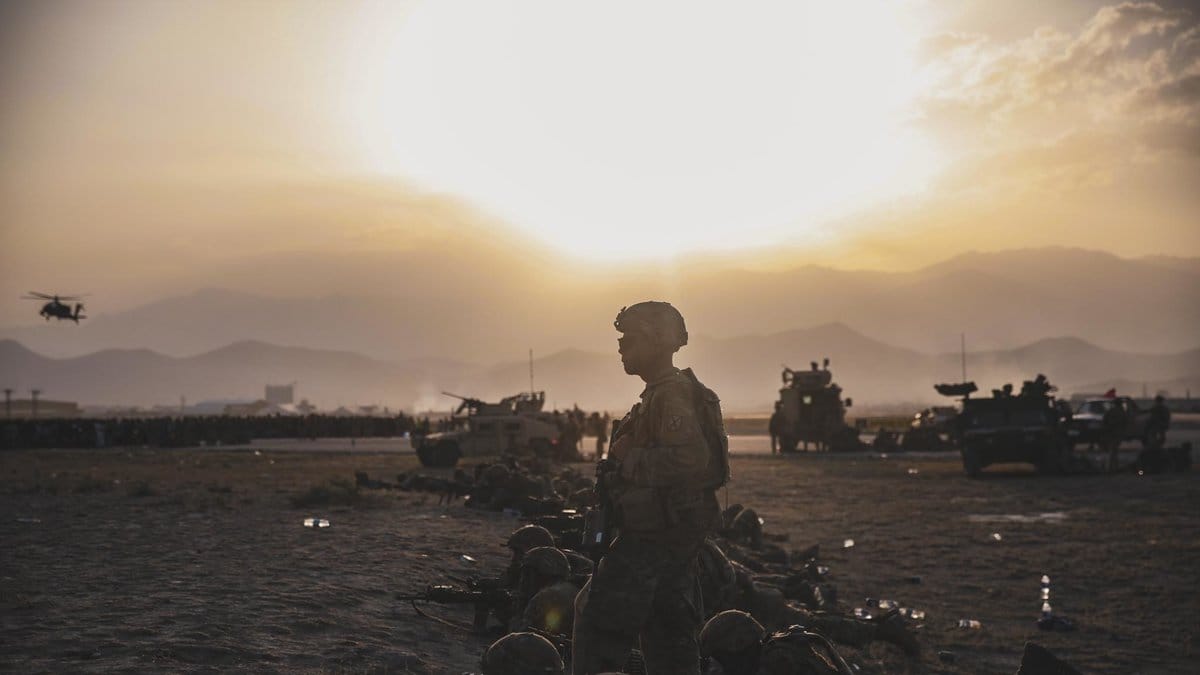 Afghaner tillåts lämna landet även efter att USA:s trupper drar sig tillbaka.
