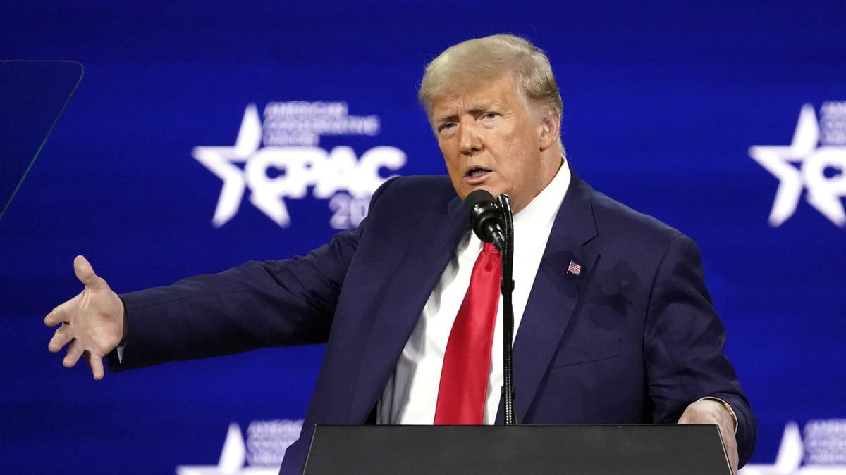 Snart kan Trump vara tillbaka på Facebook.