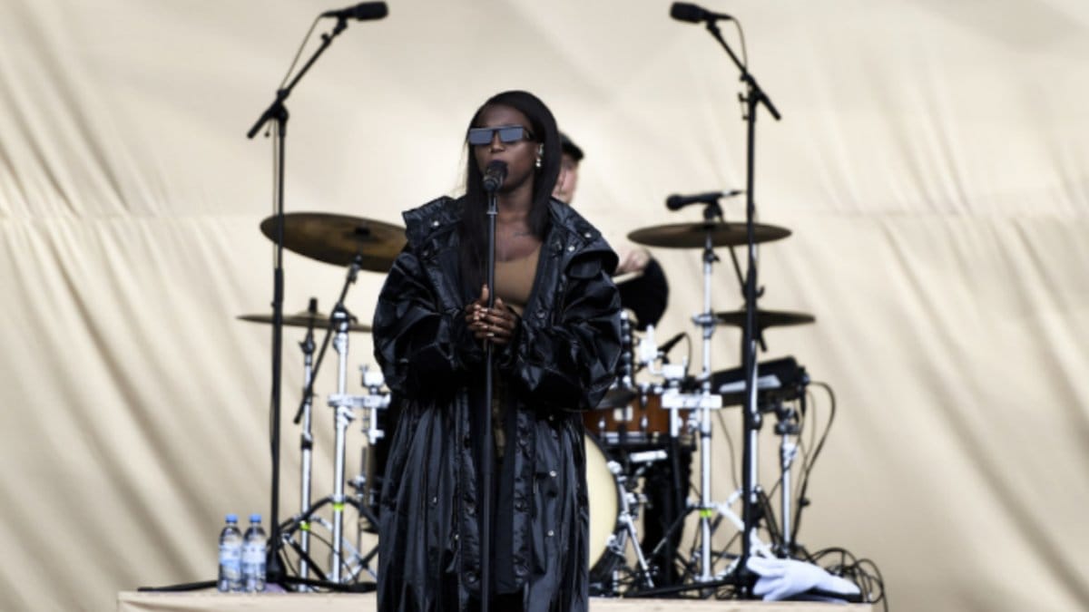 Sabina Ddumba , Bråvalla