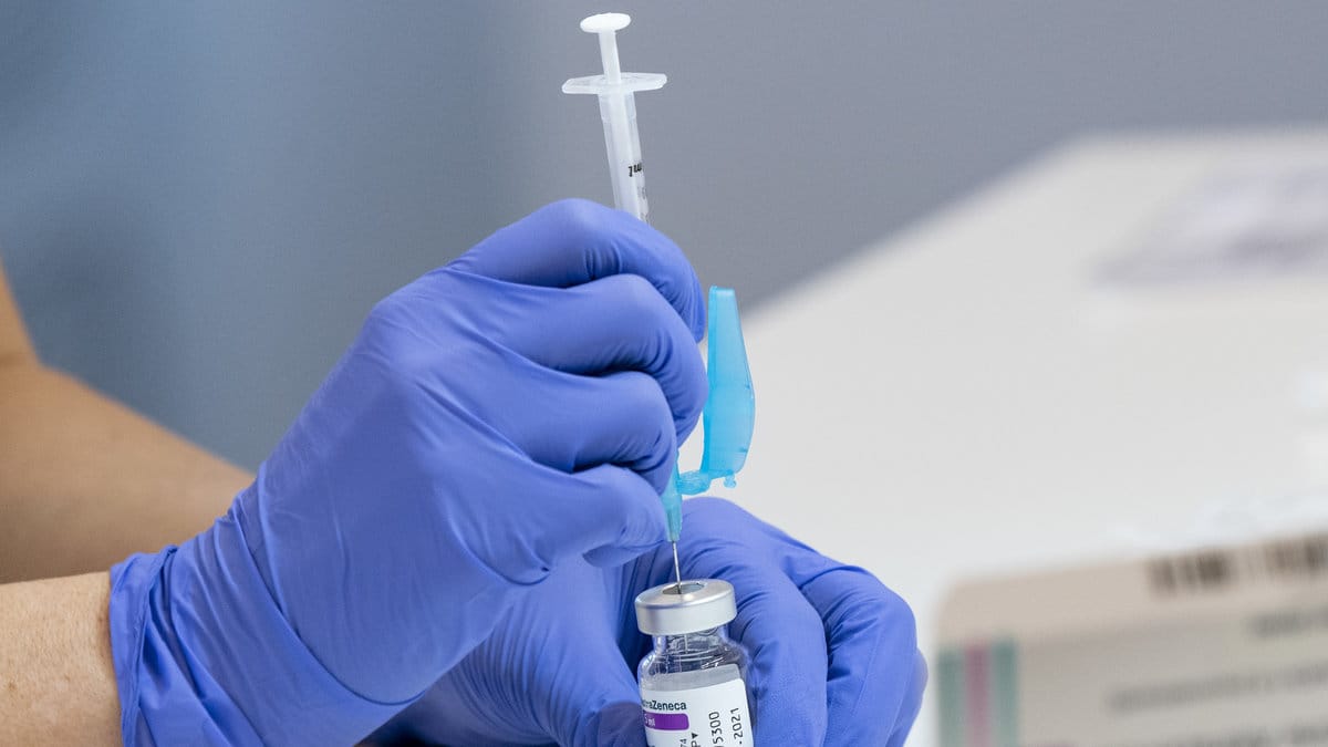 Nu kommer ännu färre doser vaccin till Sverige.