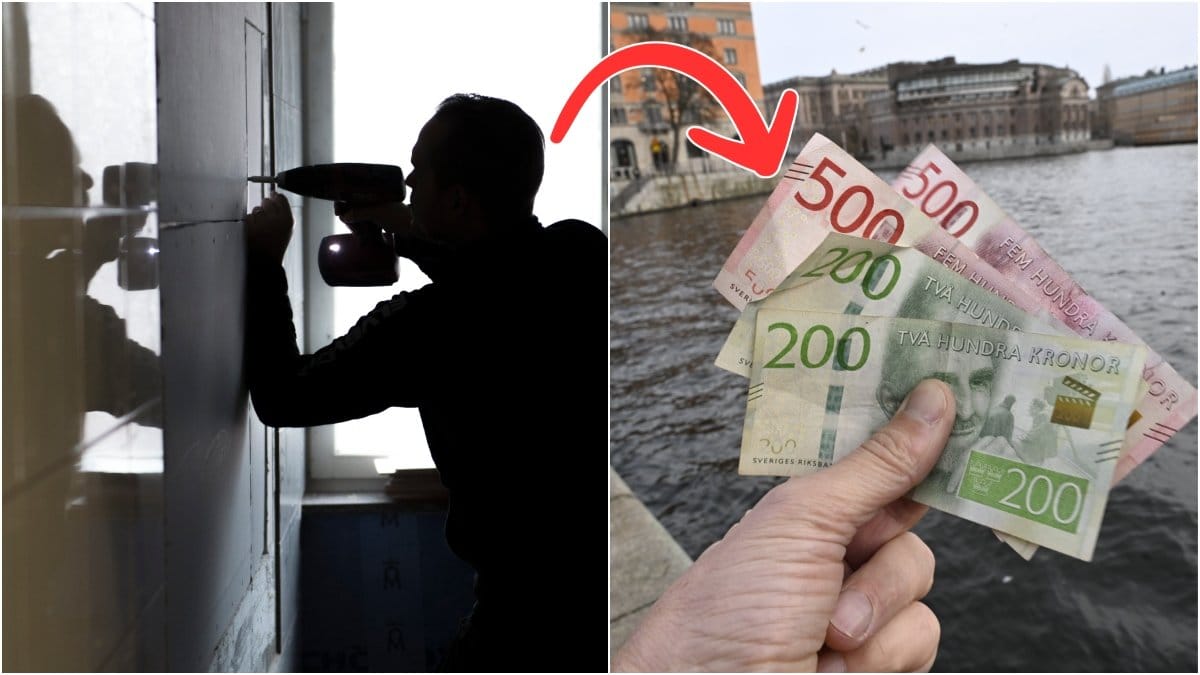 Man som renoverar badrum och hand som håller i sedlar