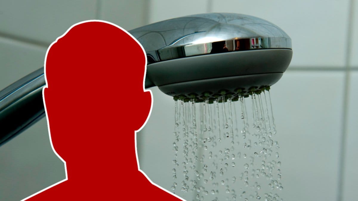 En dömd mördare har krävt särskilt schampo i häktet, men hans begäran avslås.