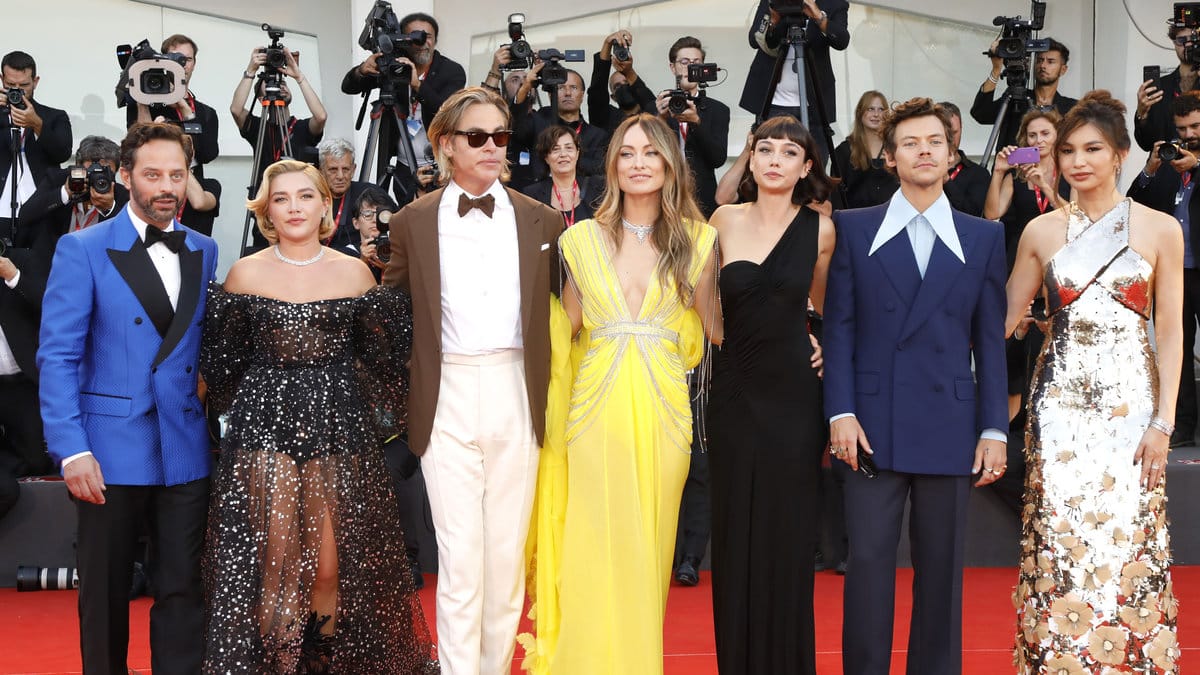 Nick Kroll, Florence Pugh, Chris Pine, Olivia Wilde, Sydney Chandler, Harry Styles och Gemma Chan