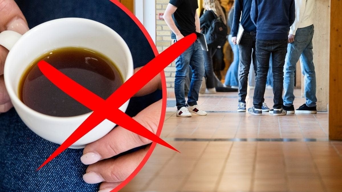 kaffekopp och skolkorridor