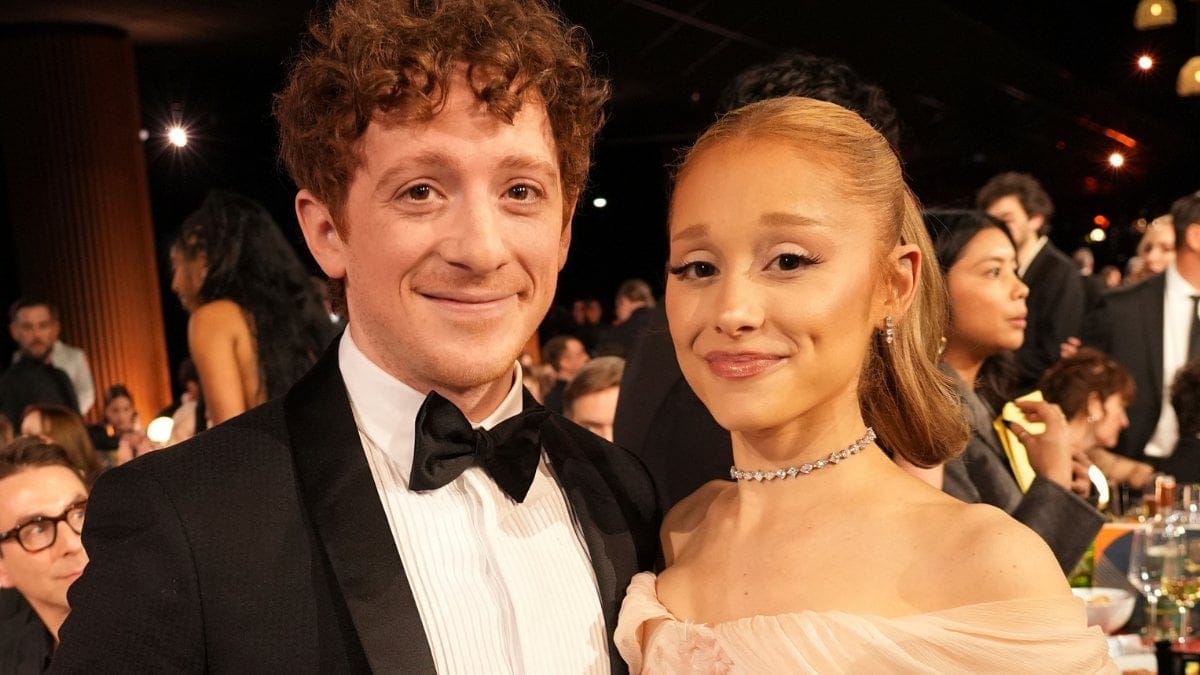 Ariana Grande och Ethan Slater