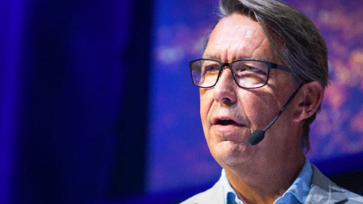 Hasse Aro har blivit pappa igen.