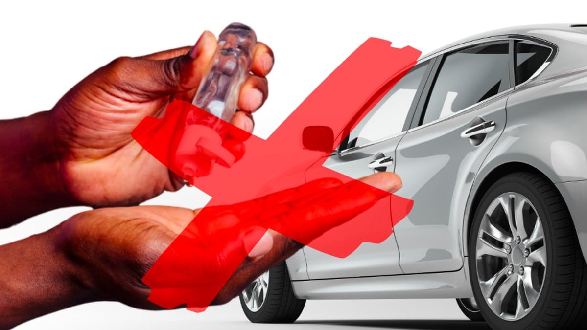 Att bevara handsprit i bilen under sommaren kan vara livsfarligt.