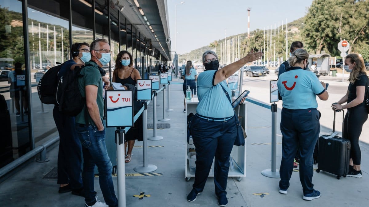 Grekland skärper kraven för turister