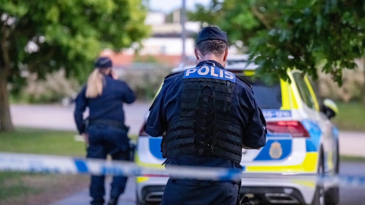 Polis