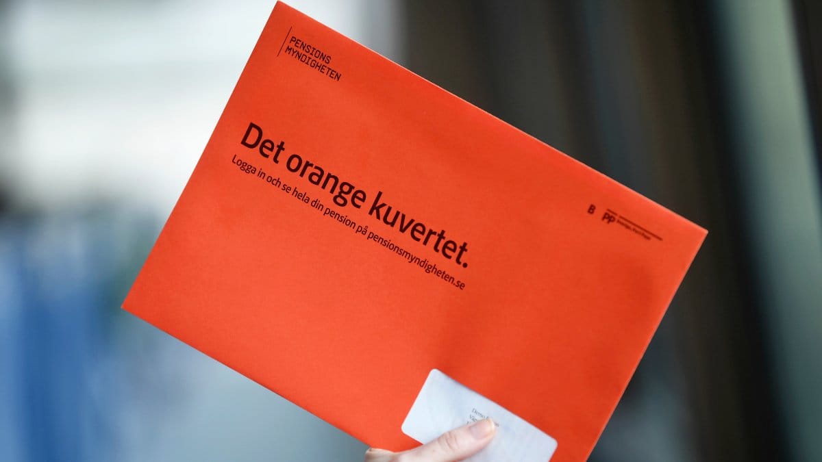 Det orangea kuvertet från Pensionsmyndigheten.