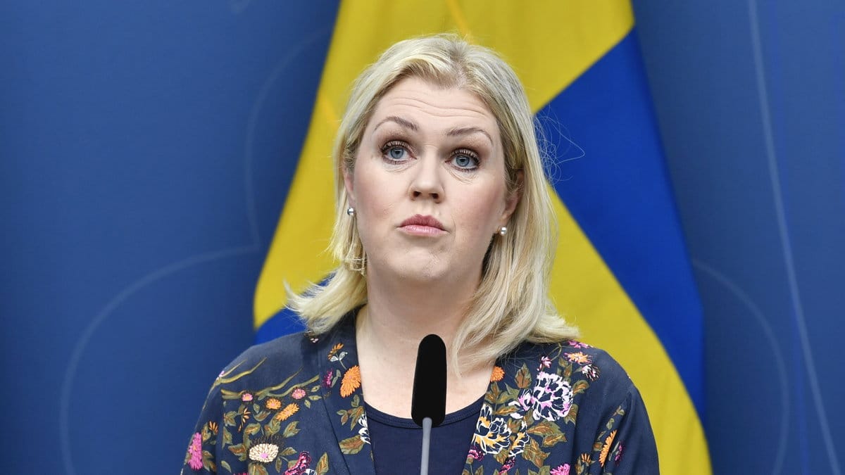Socialminister Lena Hallengren (S).