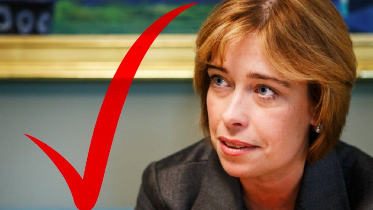 Annika Strandhäll prickas av KU