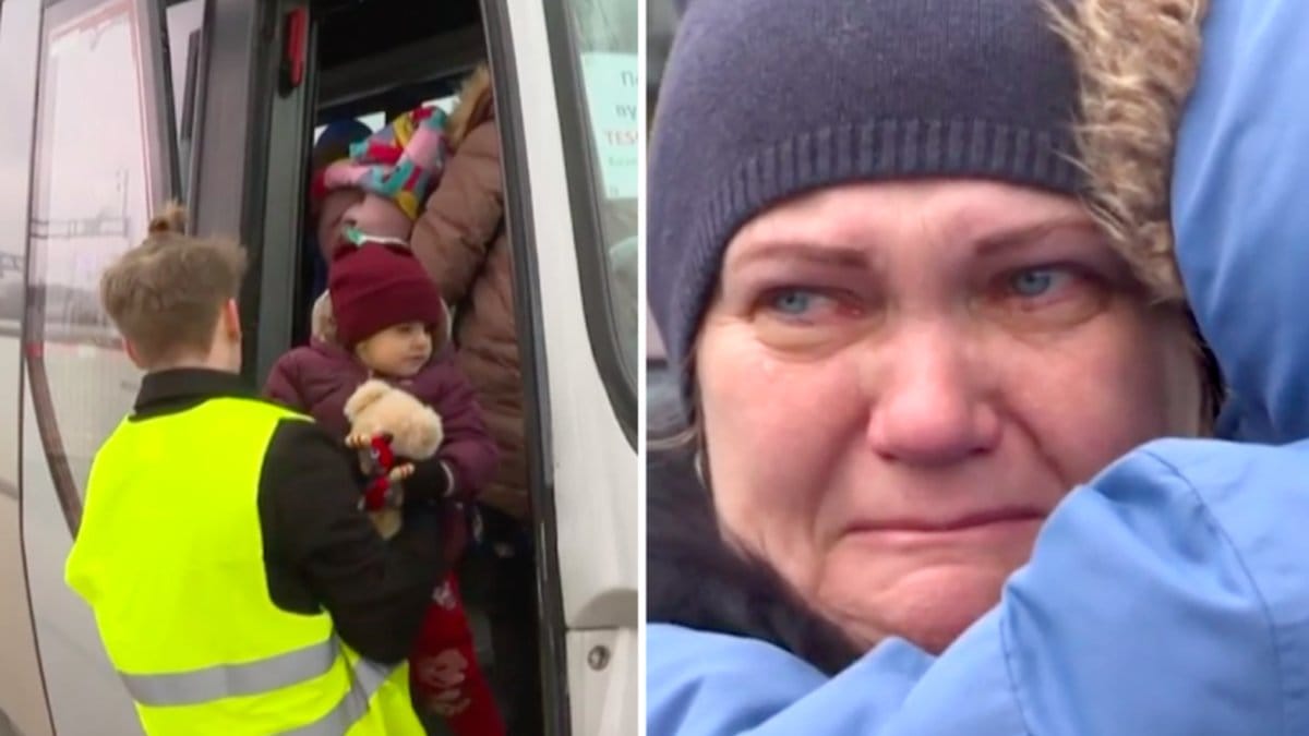 Videoklippen visar: Hundratusentals ukrainare på flykt efter invasionen