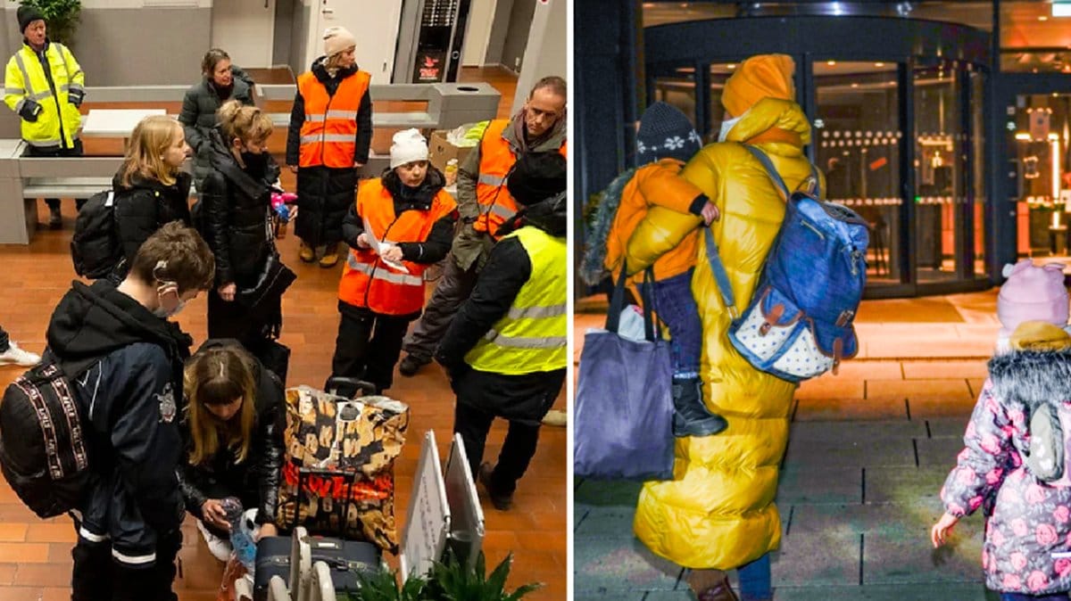 Flyktingar från Ukraina får under lördagen information från Migrationsverket och Refugees Welcome Sweden i färjeterminalen i Ystad.