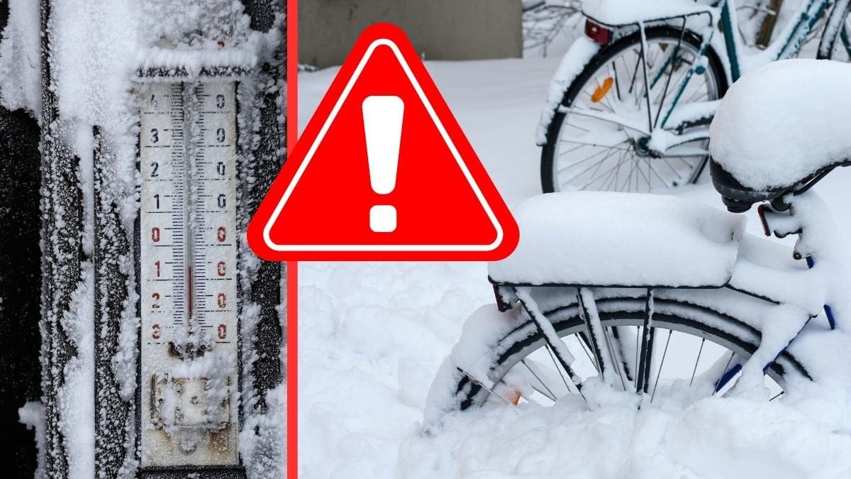 termometer och snöig cykel