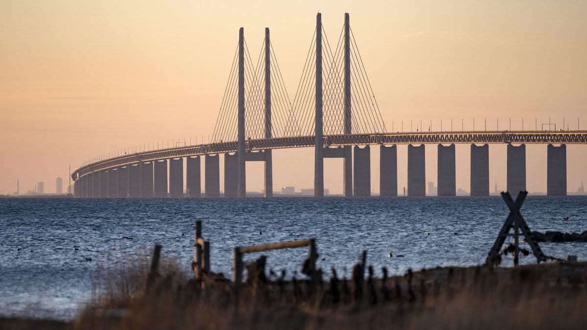 Öresundsbron stängs av för all trafik