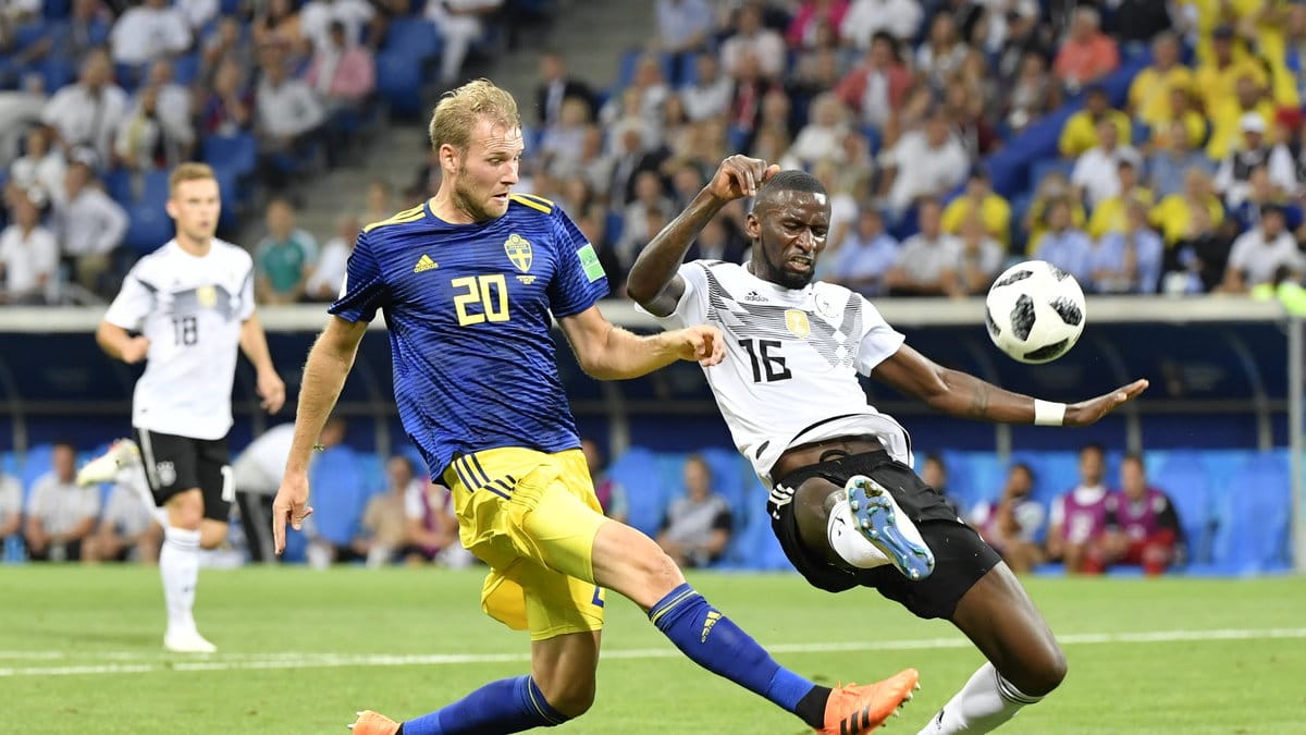 Ola Toivonen lyckades överlista Antonio Rüdiger och gjorde mål.
