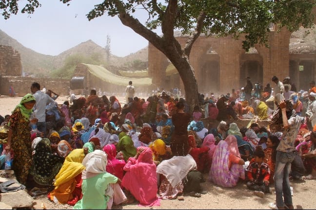 En man från Indien blev så arg på sin dotter att han högg huvudet av henne