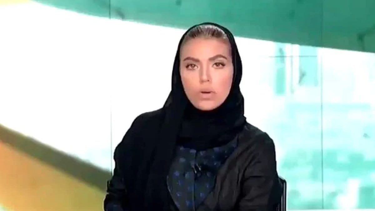 Weam Al Dakheer är en kvinnlig nyhetsankarea i Saudiarabien.
