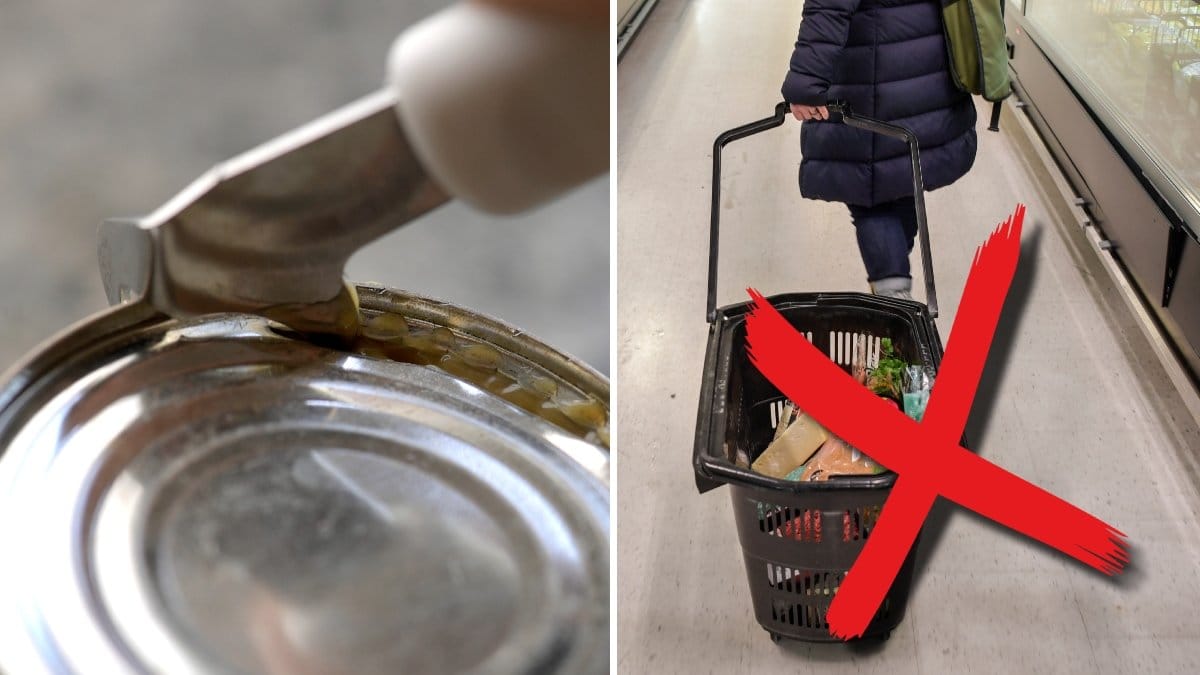 En konservburk öppnas och en kund med en varukorg i en matbutik.