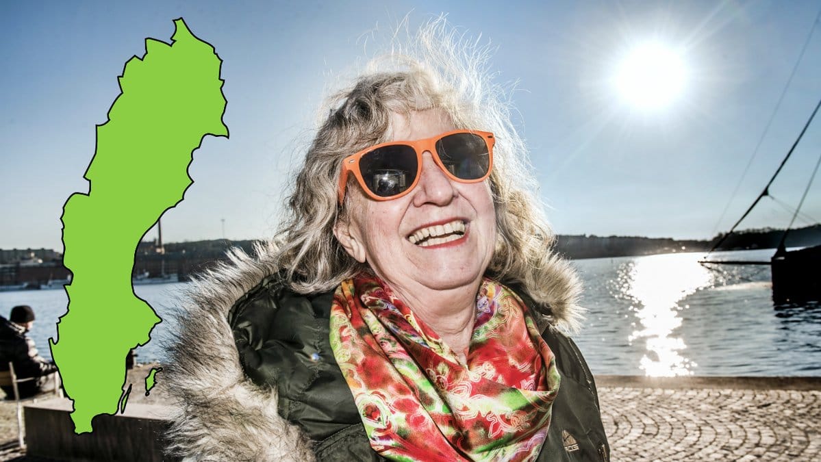 Dam som har på sig solglasögon.