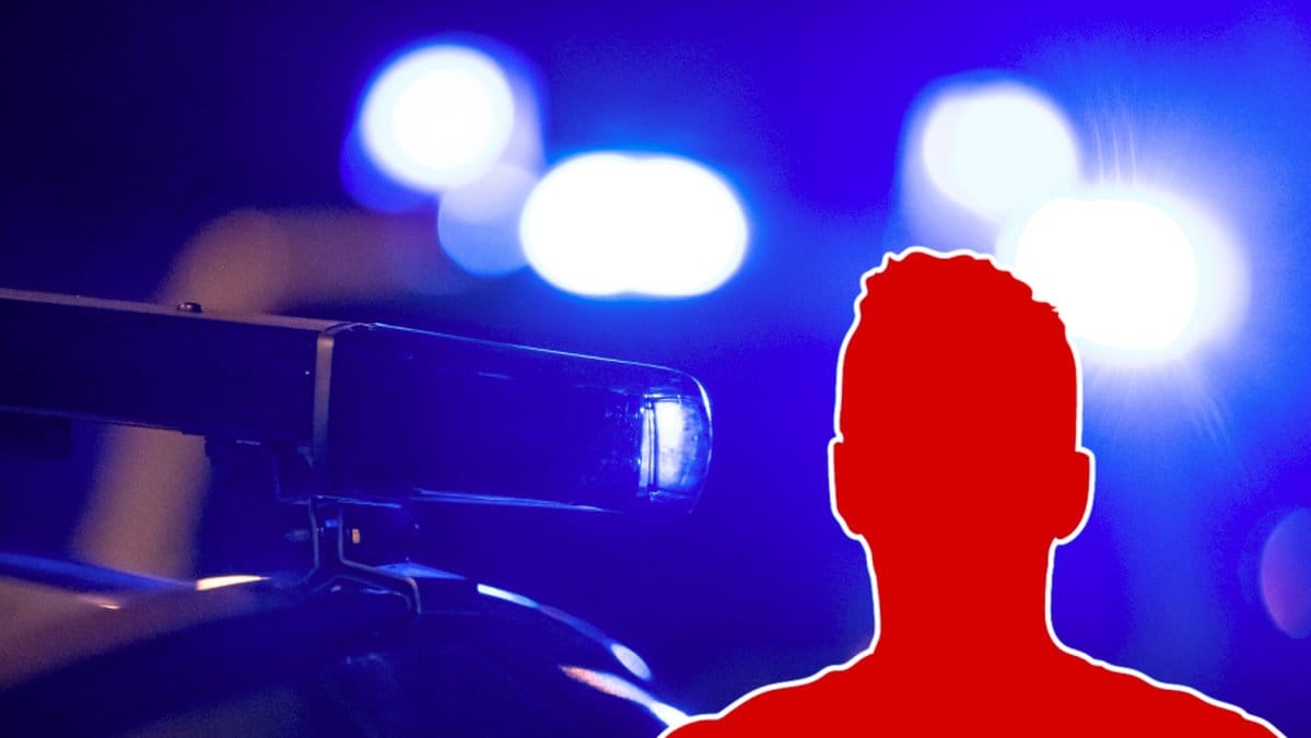 En man överföll och försökte strypa en kvinna i Botkyrka kommun.