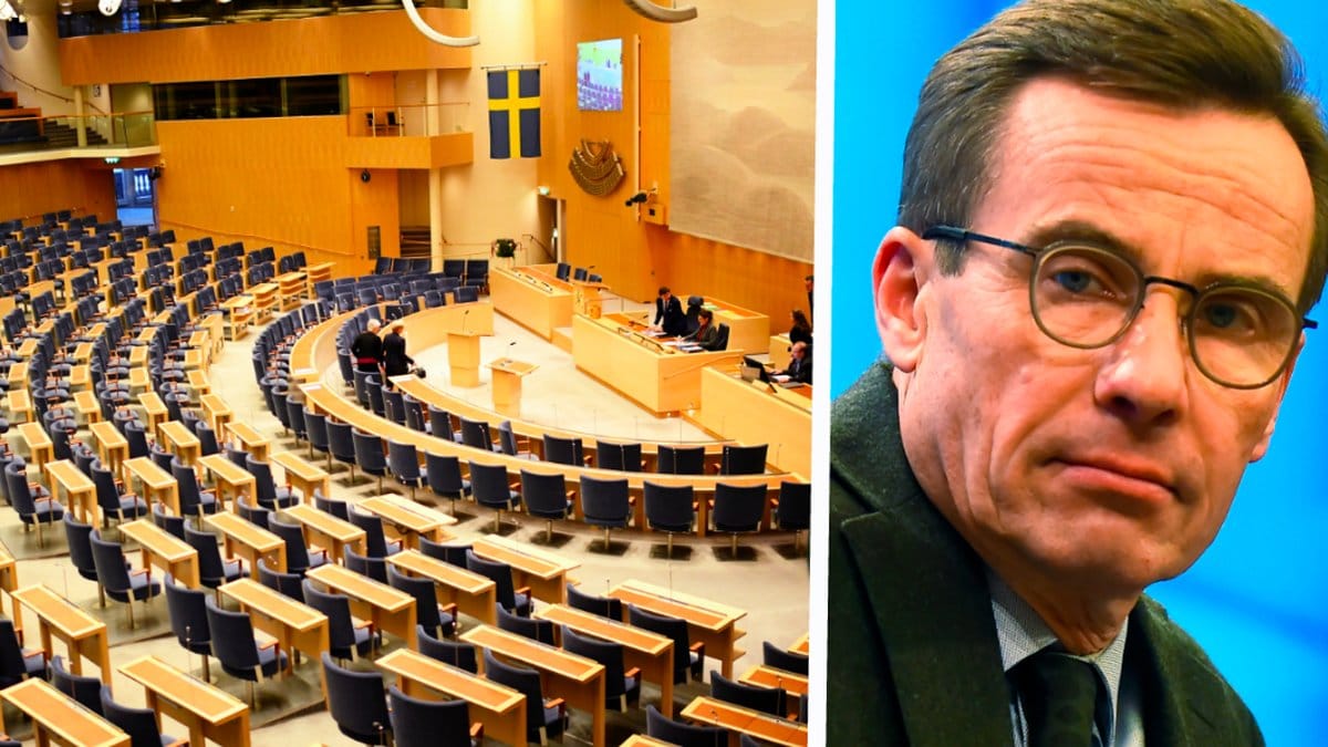 Riksdagens kammare och Ulf Kristersson. Kollage. 