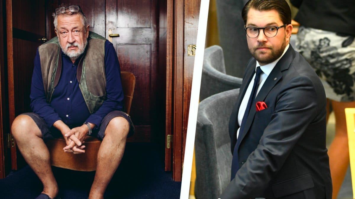 Leif GW Persson sitter i en stol, till höger en bild på Jimmie Åkesson i riksdagen. Montage. 