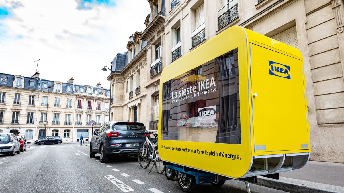 Boende i Paris kunde ta en tupplur i Ikeas portabla cykelsängar.