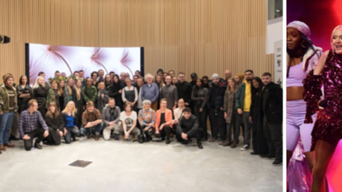 Flera människor på rad.